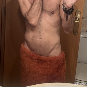 Xtudr - servirMaster: Pasivo, sumiso maduro. Me gusta servir a machos alpha dominantes. No soy esclavo doméstico. Ni pertenezco a un solo ma...