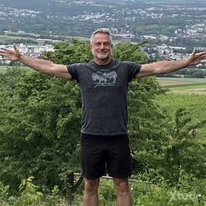 Xtudr - Mick1356: I have a deep love for sports-my favorites include soccer
, tennis,
basketball
, horse racing,
skydiving, hiking, and many...