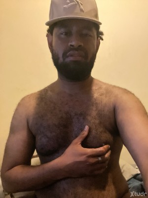 Xtudr - HairyCub: Love a good 💨 sesh on weekends with long passionate kinky fun
