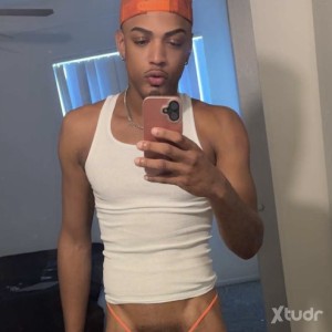 Xtudr - Afrolatinbbc: Host 
Available Now 
9 inch pipe 
NYC Dominican 
Looking for a Great time 