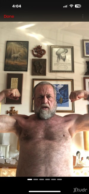 Xtudr - Pec: What are you looking for? Looking for a little adventure with a little kink on the side. Turn ons: Hairy masculine daddies and ...