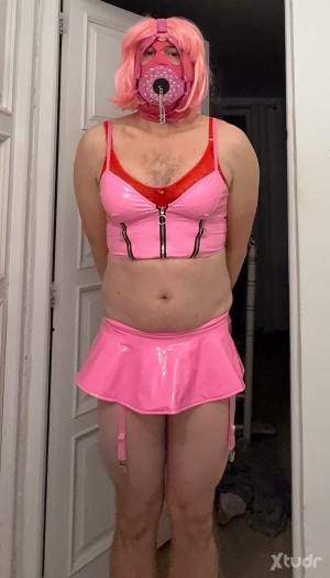 Xtudr - Scatmallorca: Straight married man looking to be used as a toilet, I accept piss and scat in mouth. No sex. I can also dress in cros...