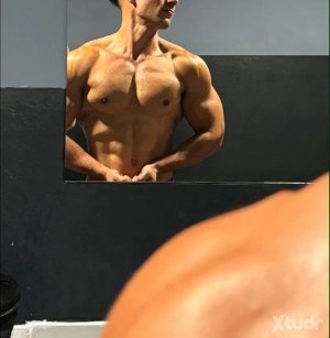 Xtudr - cashmaster21: I'm looking for obedient bitches capable of satisfying me in all aspects if it's economically better, I also sell snea...