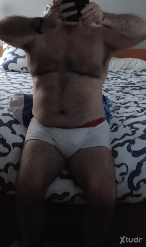 Xtudr - vabixac: Married bottom, looking for the moment, occasional discretion, no place or means of transportation.