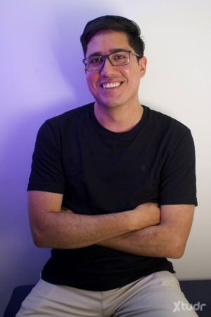 Xtudr - LEC: Aunque al descubrir que existe este mundo quedé entre la sorpresa y la intriga, tengo la no tan ligera sospecha de que esto pue...