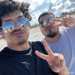 Xtudr - Riakku: New to this app!  Couple here looking for fun and see how the vibes go, cant host or travel we know a parking lot thats is e...