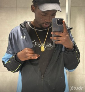 Xtudr - Amojoven-africano: Soy amo joven de Senegal nuevo en Valencia, busco sumisos para que sean mis esclavos sexuales, domésticos y humil...