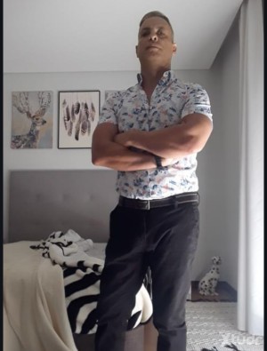 Xtudr - Guy001: Pasivo sumiso busca dom. Me gusta beber pis…