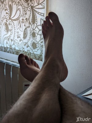 Xtudr - Victor-paracuellos: Twitter: @strongmonk2007
Amo masculino y fuera del ambiente.
me van los magreos, el cbt, el control del placer y...