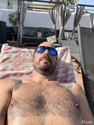 Xtudr - JustFun: What are you looking for today?