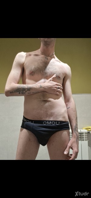 Xtudr - amojovencsh: Amo joven cañero lefador cerdo con buen olor en el rabo para perras desperadas Jaaaa
Busco perras entregadas sumisas y ...