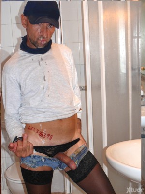 Xtudr - FOTOSH05: Pasivo, me gusta que me follen, corridas, meadas...suelo usar shorts vaqueros muy muy cortos, calzoncillor o ropa de chica