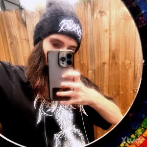 Xtudr - fakeboy: FTM trans
Into being misgendered & disrespected 😏
