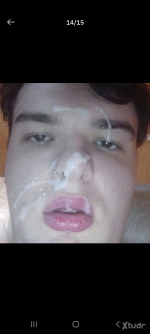 Xtudr - KinkyPig25: I love men who have a musky unwashed sweaty smelly ripe penis and if he is uncircumcised then he'll have a foreskin with...