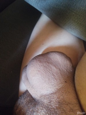 Xtudr - jackie39: busco gente que esté interesada en dañarme los testículos, empezando poco a poco, ya que no tengo experiencia. Me llama la...