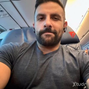 Xtudr - davidk572: 
I am a very positive kind of man and trys to see the best in everyone. Of course I'm looking for someone who is faithful...