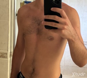 Xtudr - TapedGuy: Busco gente que le mole el bondage muy intenso sin límite alguno. Puedes probar cualquier forma incluso momificaciones y s...