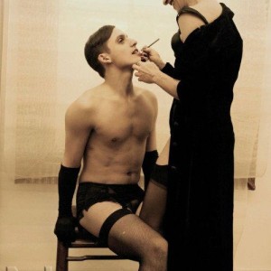 Xtudr - marikoneo: I'm very vicious and morbid, resultón, nice, without feather, very slut. I like to whip and wear women's lingerie for it:...