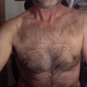 Xtudr - xamo: Pareja de amos con ganas de sumiso barbudo y peludo.......no impresicindible pero si lo que más mola.