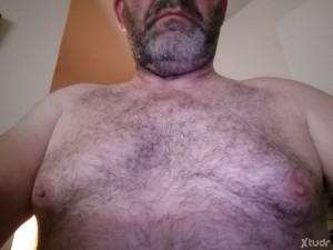 Xtudr - Sumiso1967: Chico normal , ,limpio , sumiso, bisex me gustaría 
Trío con dos hombres , gang bang
Comer de pollas y lamer huevos 