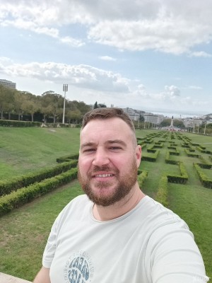 Xtudr - Obediente36: Busco un Alpha que entienda la sumisión como algo más allá del sexo. Buscando entregarme por completo.