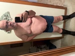 Xtudr - Shadowholleman: Chubby/overweight master here (if you have a problem with it, move on). I am seeking a YOUNGER sub/slave to call my ...