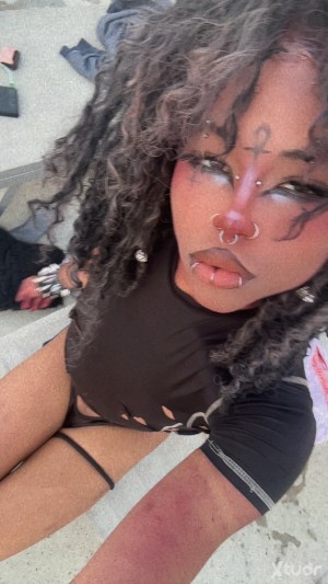 Xtudr - aunikah: I love to dance and cook I love fashion and going out imma yoga teacher and a cheerleader 