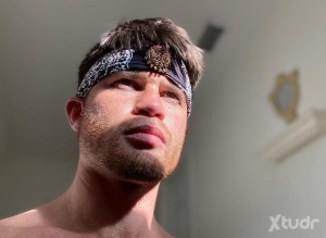 Xtudr - AustinW_Real: Hey, I’m Austin — 31, confident, charming, and always dressed for the occasion. I love good conversation, better compa...