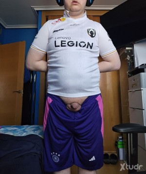 Xtudr - grar.oun: BDSM, work gear, SM roleplay, kidnapping, soccer gear, inmate.
Here to meet people and hook up, I'm a bottom but I can try...