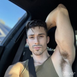 Xtudr - masterboyd: Flirty, sharp-tongued, and a little dangerous. I’m not here for endless small talk I want sparks, fun, and a man who kno...