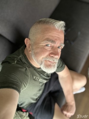 Xtudr - 3uj9acjk: 57 / 182 / 92//🏳️‍🌈 Gay 🏳️‍🌈// married // Frankfurt am Main // searching for new friends all over the world 🌎 - love to tr...