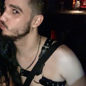 Xtudr - cerdeomad: En Madrid.  Pasivo 10000% sumiso, complaciente, muy puta y muy muy cerdo.🐽 Me flipan los lapos, especialmente en la boca;...