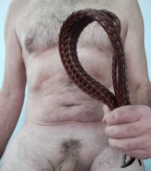 Xtudr - Elur69: Quiero una putita que sea mi juguete sexual , con pocos límites , sumisa y complaciente.