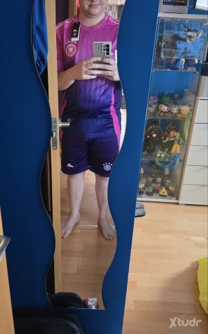 Xtudr - grar.oun: BDSM, work gear, SM roleplay, kidnapping, soccer gear, inmate.
Here to meet people and hook up, I'm a bottom but I can try...