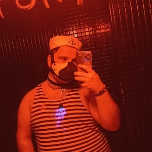 Xtudr - pupshiro: Perrete al que le gusta demasiado la sumisión (física, psicológica o química). 
¿Quieres probarme? 
