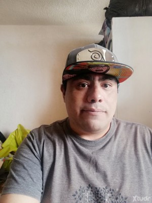 Xtudr - Karlos-Lule: Hombre bisexual, busco personas de mi edad 36 nada más.