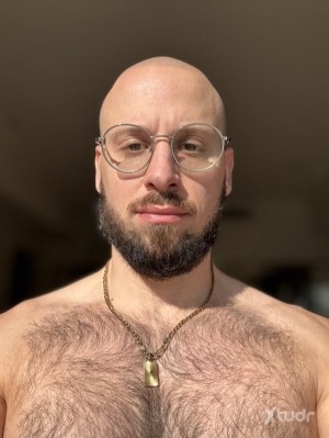 Xtudr - Daddy4bottom: I'm looking for a submissive slave who will serve me like a puppy. Cobra 30€ as tribute and payment is in advance, don...