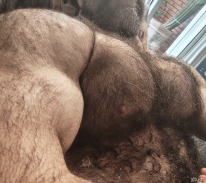 Xtudr - Musclebear2025: Quiero que mi esclavo me haga la vida más fácil, un cashfag
El que algo quiere algo le cuesta.
Te doy de amamantar c...