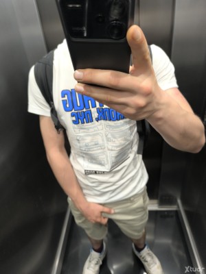 Xtudr - Rusohet20cmx1oo: Chaval hetero con 20 cm d polla. Solo busco qdar una vez con kien tenga los 1oo q necesito pa irme y a cambio ps t ...