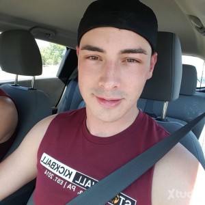 Xtudr - Hassan: I’m easy going guy here that have so much interest in athletics 