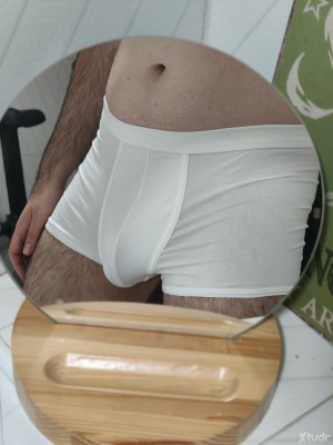 Xtudr - AlexWAMswitch33: My name is Alex and I'm 33 years old; I've always been interested in the Kink world, although I haven't tried it mu...