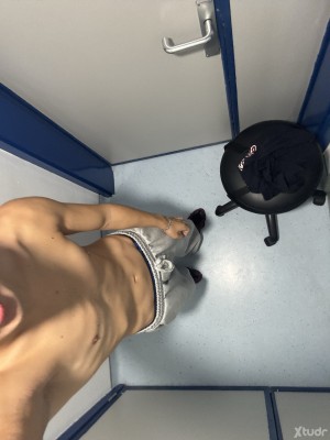 Xtudr - fin_DOM: Se mío y págame las fiestas y el alcohol 🐽😈