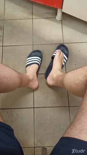 Xtudr - dsab: I get excited by the thrill of feet and socks and I'm looking for someone who knows how to worship my feet.