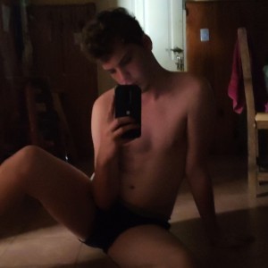 Xtudr - Laut: 20 years old, submissive little whores with little experience and with jockstraps.