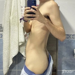 Xtudr - sumiso21: Joven sumiso, explorando en bdsm. Con algo de experiencia. Abierto a pasarla bien o a relaciones duraderas, también para c...
