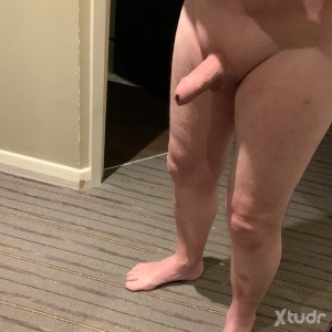 Xtudr - mickw: Single 69 yo bottom bi guy, looking for local fun. Can travel but not accommodate. I had to select something but I'm not a sl...