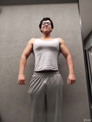 Xtudr - RedCherry: Me encanta dominar y jugar, soy muy rudo. No te equivoques con que soy switch, no podrías manejarme ;)
Límites: scat, pis...