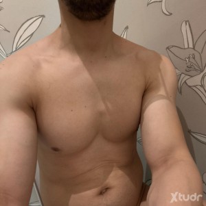 Xtudr - Dom87: I'm looking for submissive sessions. I can also share you with another dominant man or have two dominant men to take turns.