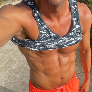Xtudr - devilmalvi: I'm looking for a young dominant man.