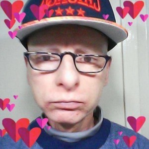 Xtudr - JR: Dominant man and also submissive man depending on who I'm with.